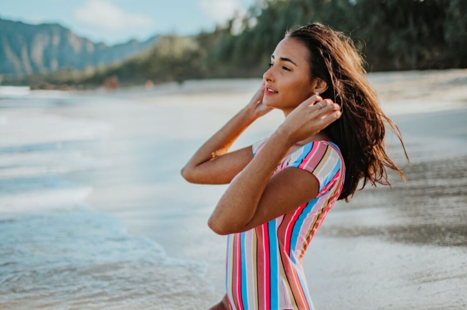 Barvne enodelne kopalke. FOTO: Leah Kelley - Pexels