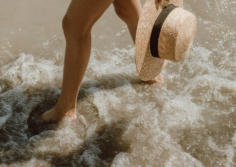 Mini krilo z bikinkami. FOTO: JasminChew / Pexels