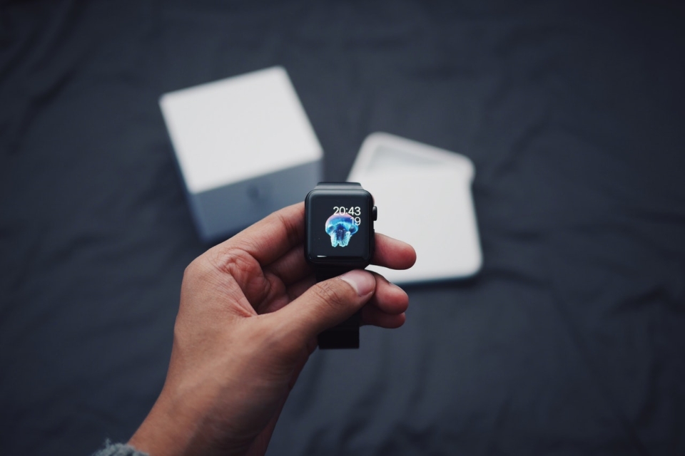Nova-pametna-ura-Apple-Watch-bo-serije-6 - NaDlani.si