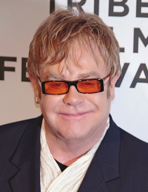 Glasbenik Elton John