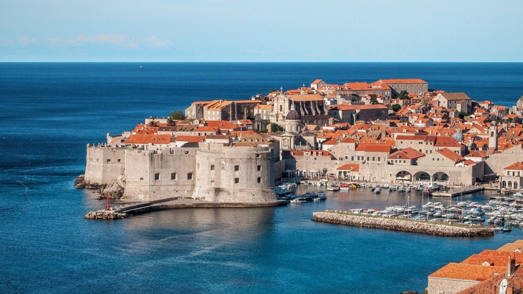 Dubrovnik-je-biser-Jadranskega-morja - NaDlani.si