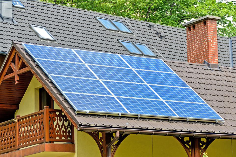 Sončna energija in solarni paneli predstavljajo alternativno prihodnost človeštva