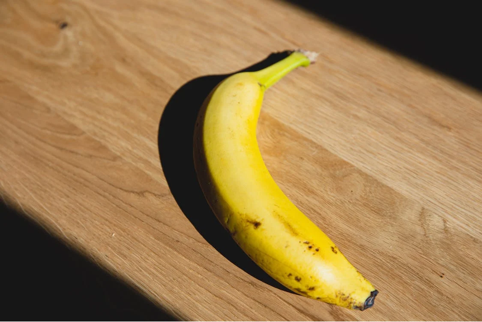 Bananin kruh: Po mnenju strokovnjakov lahko banane pomagajo zmanjšati tveganje za nastanek raka, znižati krvni tlak in izboljšati zdravje prebave.