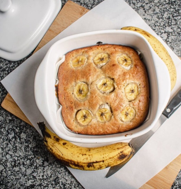 Bananin kruh je lahko del odličnega zajtrka.