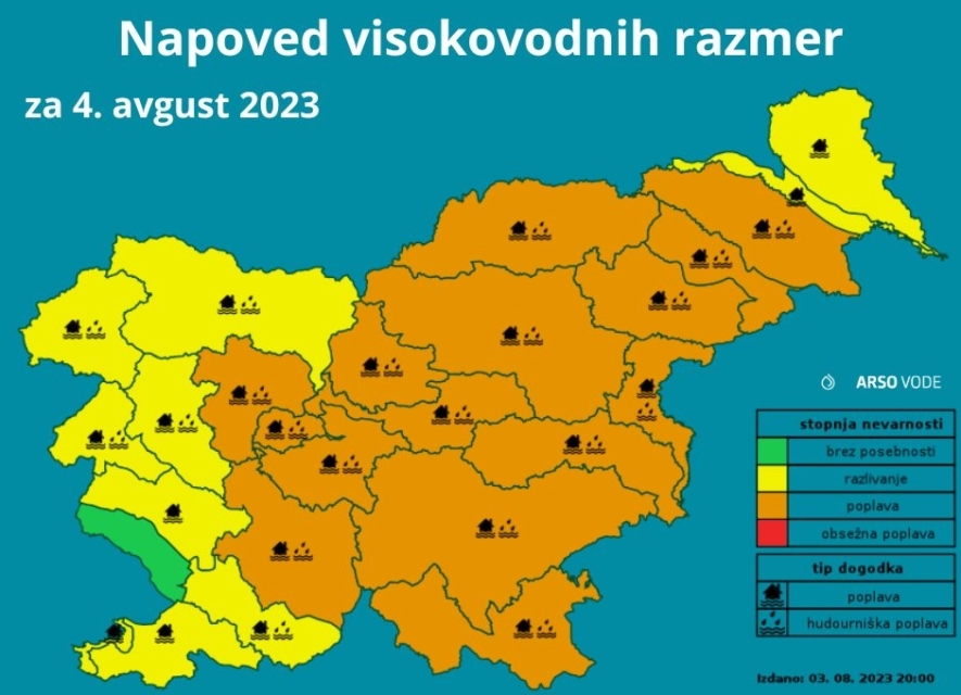 To ni dobro! Padavine zajele severozahod države, reke začele naraščati