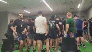 VIDEO: Jezni navijači Olimpije na novinarsko konferenco, novi trener Španec se je umaknil