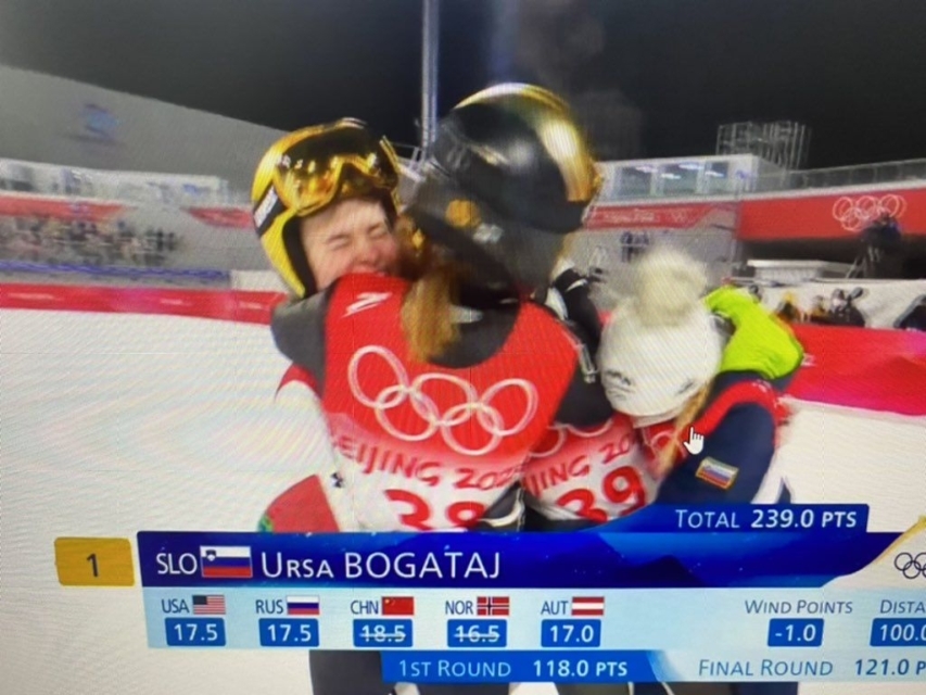 Slovenska pesnica v čast Urše in Nike napisala pesem