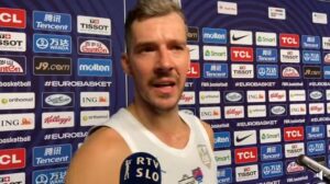 Pri slovenskih košarkarjih počilo! Dončić preklinjal, Dragić s prstom pokazal na selektorja