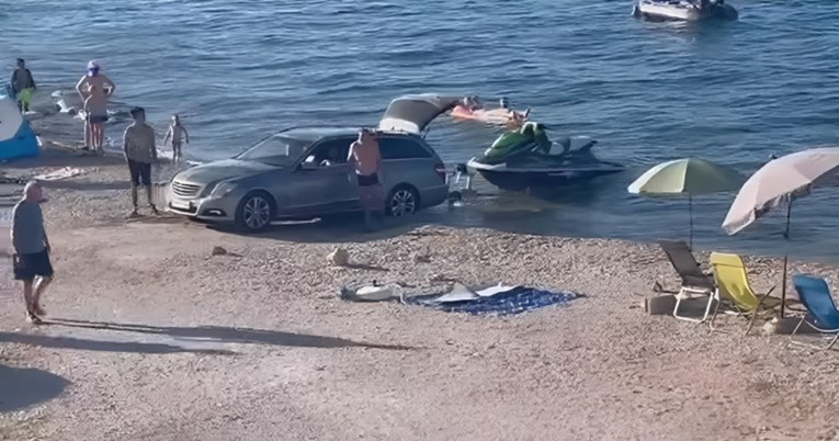 Prizor s plaže na Viru razjezil ljudi: Samo pri nas se dogaja to