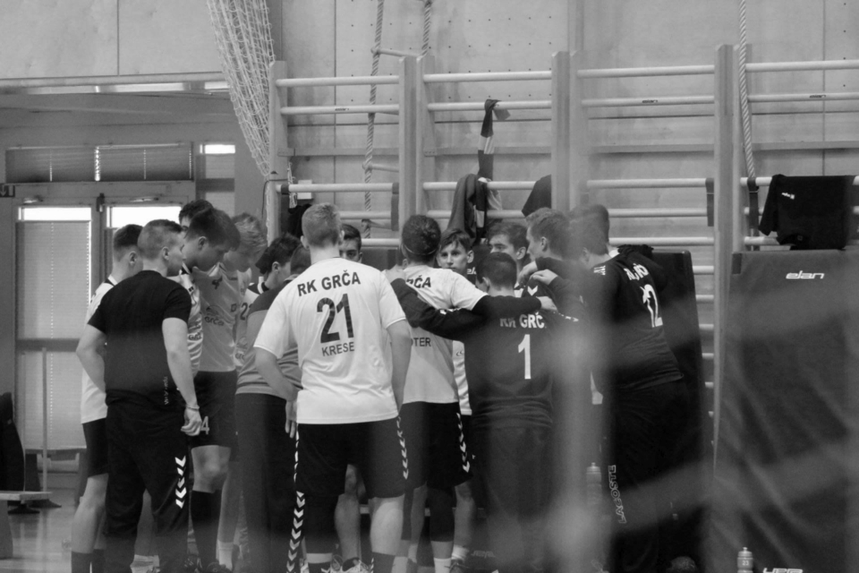V UKC umrl mladi rokometaš Jure, je 7. žrtev eksplozije v Melaminu