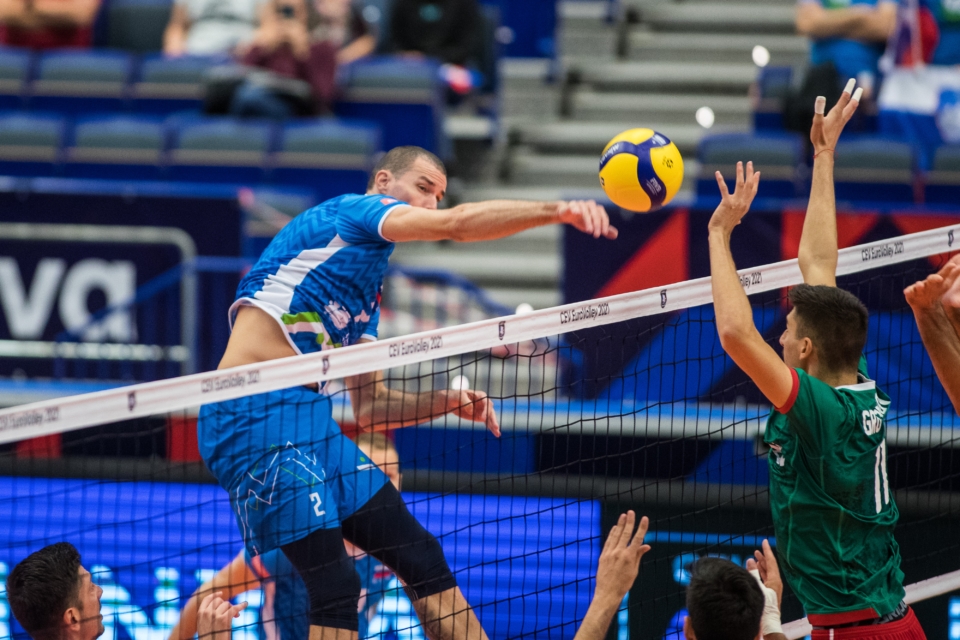 Izjemna Slovenija povozila Čehe za polfinale EP-ja!