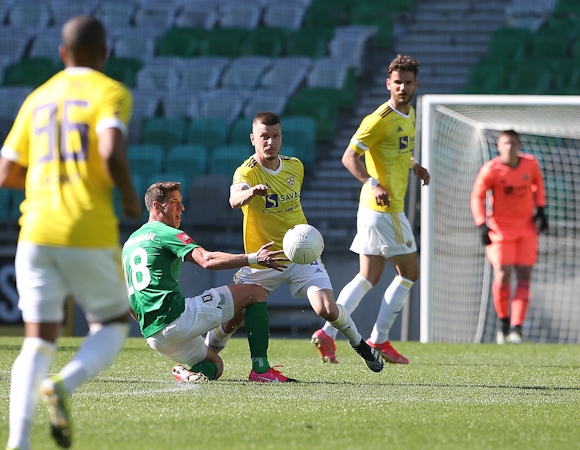 Brez golov v Stožicah, do konca ogorčen boj za prvaka