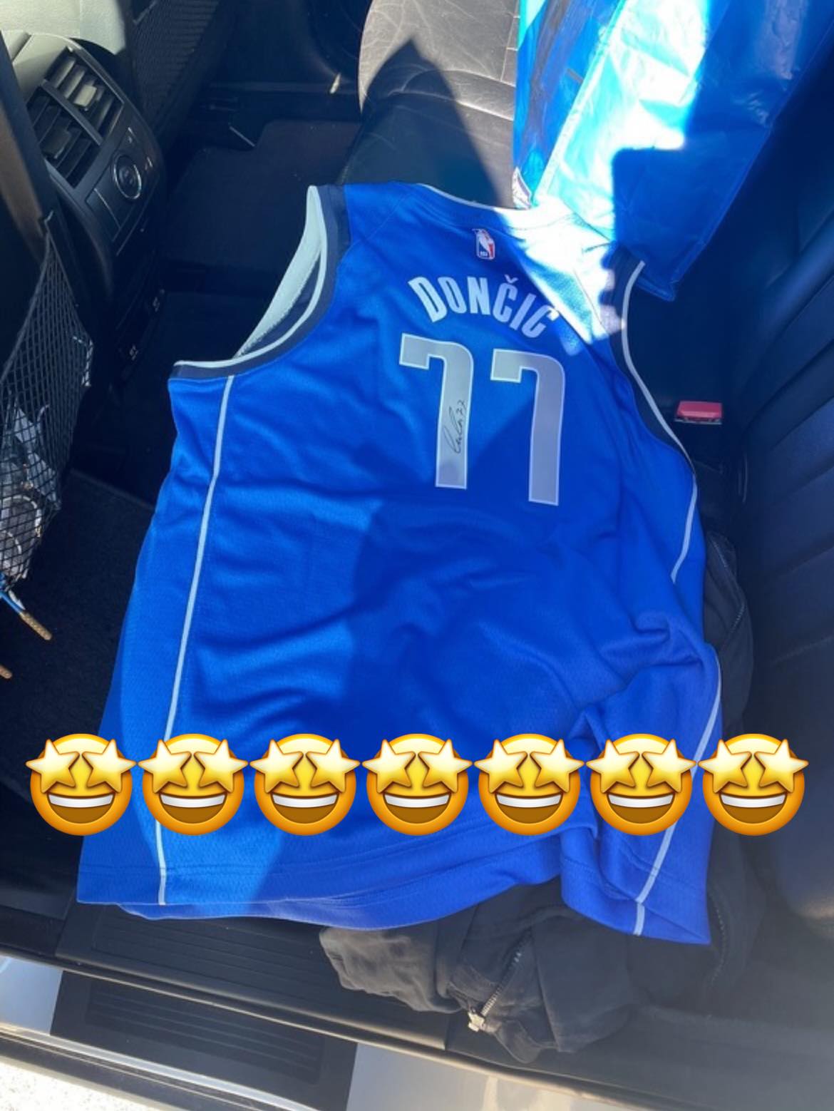 Dončič podaril podpisan dres za pomoč 27-letnemu Janu iz Bele Krajine