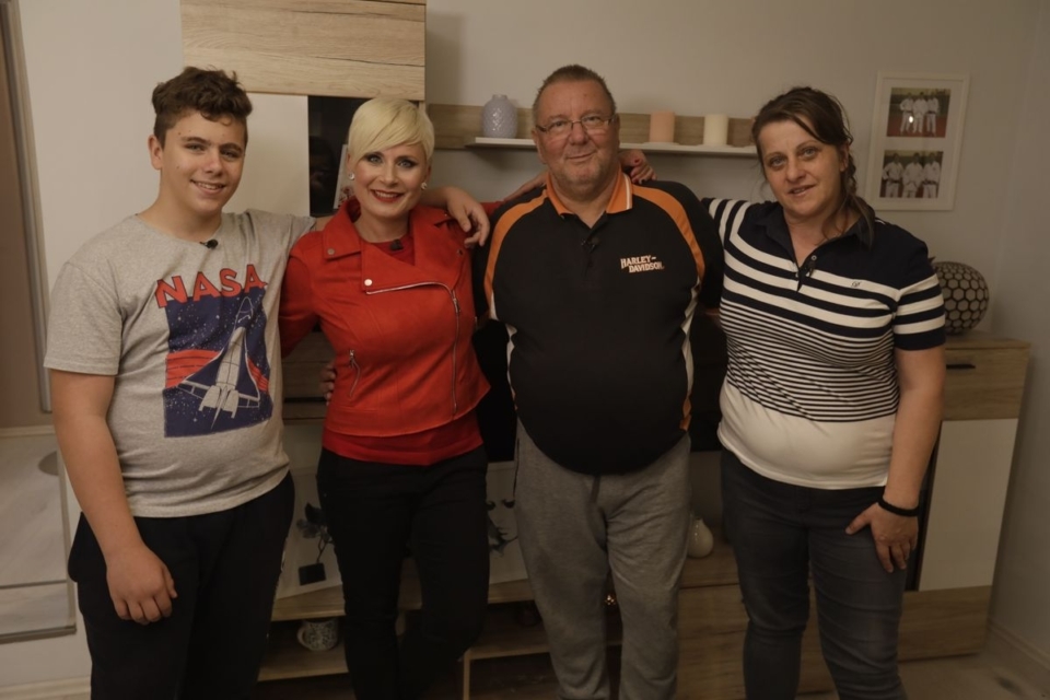 Uf, slovenski šov razdelil gledalce, po prenovi hleva odjeknilo!»Gospa bi lahko šla v službo, ki jih je dovolj ...«
