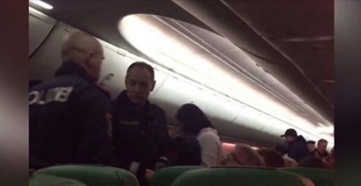 VIDEO: Letalo je moralo zasilno pristati, ker je potnik tako močno prdel