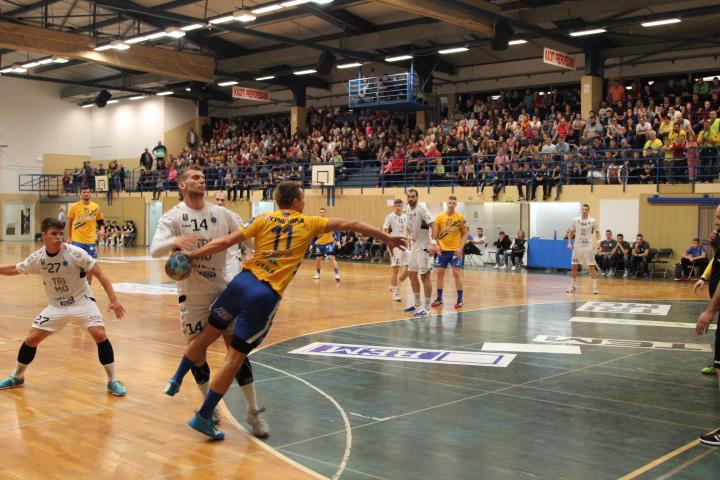 FOTO: Celjani do točk v Trebnjem, navijal je tudi župan