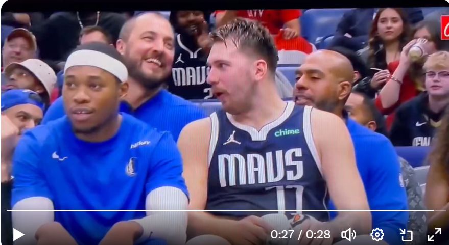 Luka Dončić se je kar smejal in smejal, pridružil se mu je še Marko Milić