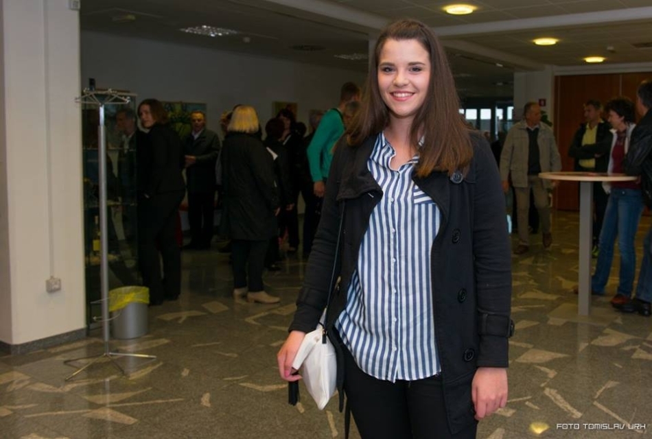 Anja uspešno prestala operacijo