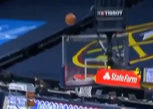 VIDEO: Čudežni met Dončića, o katerem govori cel svet!