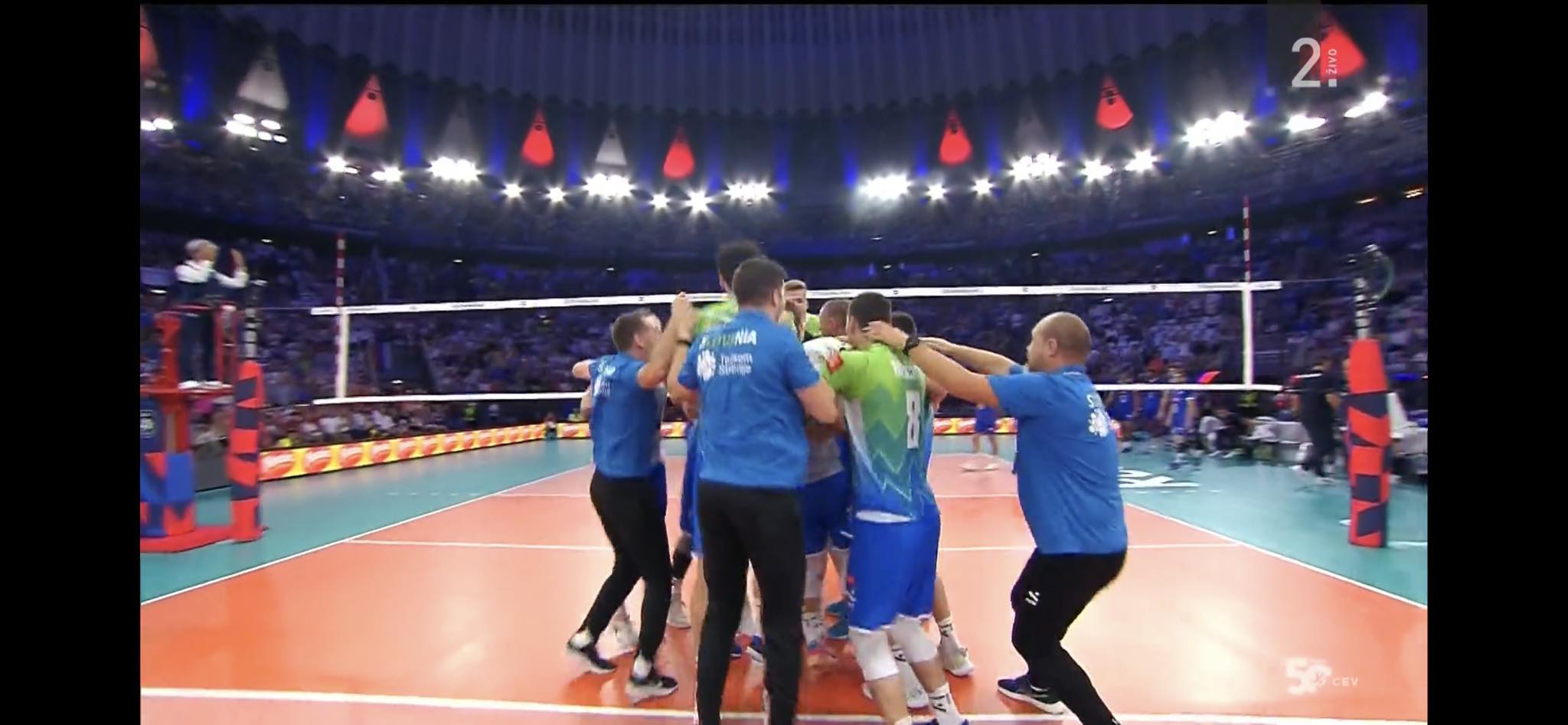 Sloveniji po drami bron, dres za novega igralca Vinčića v Rim prinesel kar košarkar Vidmar