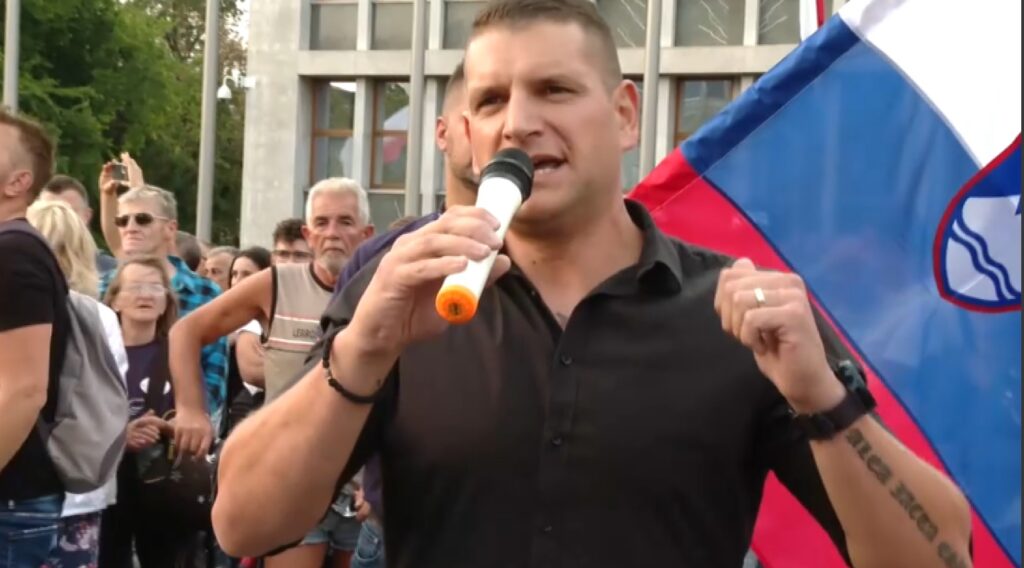 Raper Zlatko udaril na Twitterju: "Zoran Stevanović je prevara!"