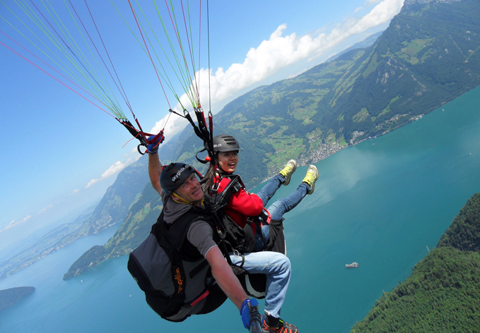 Doživite adrenalin iz ptičje perspektive!