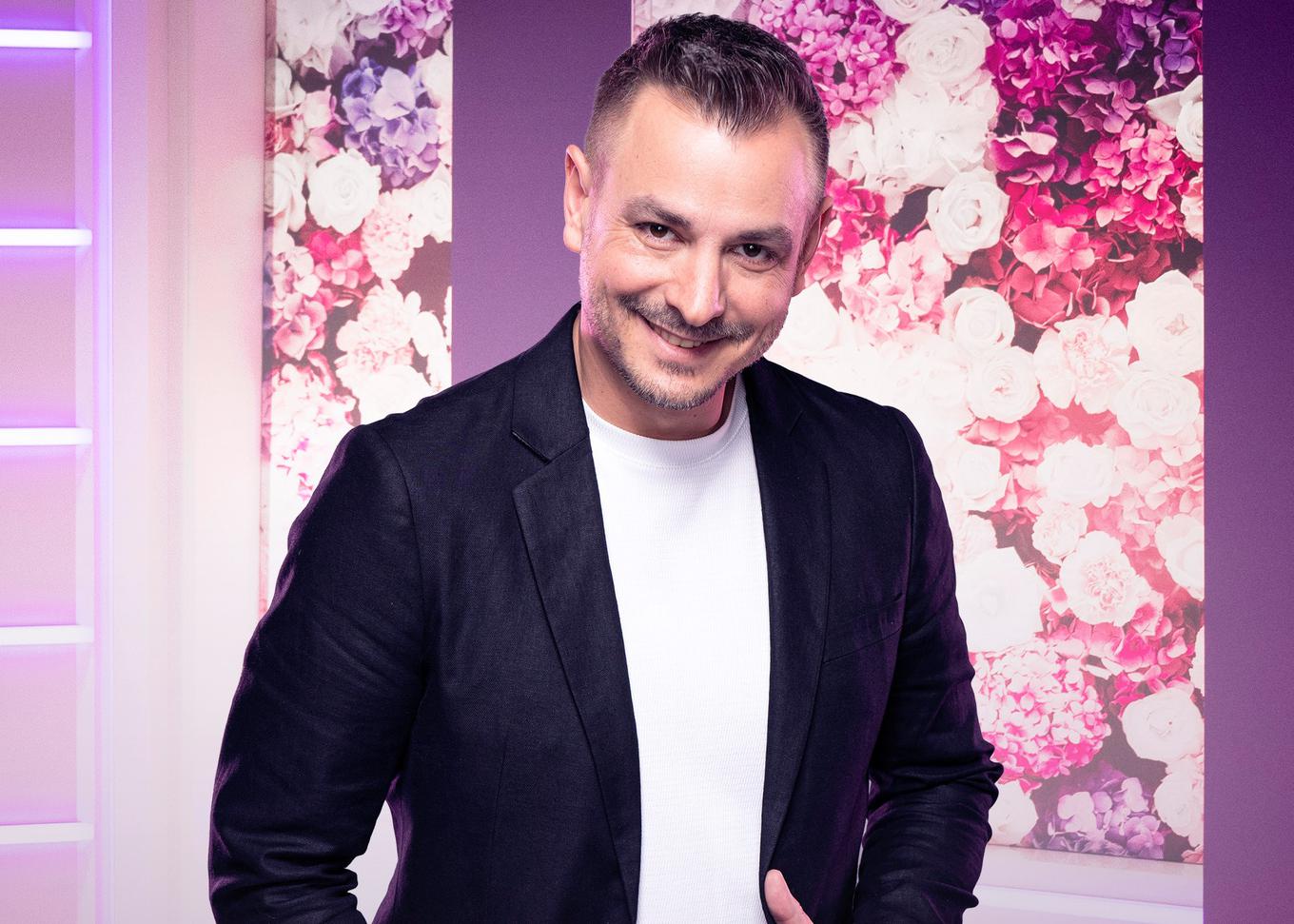 Uf, kaj dekleta pošiljajo samskemu Mihi Hercogu