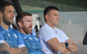Nogometna vojna na Hrvaškem, Dinamo "pet pred dvanajsto" Reki izmaknil trenerja