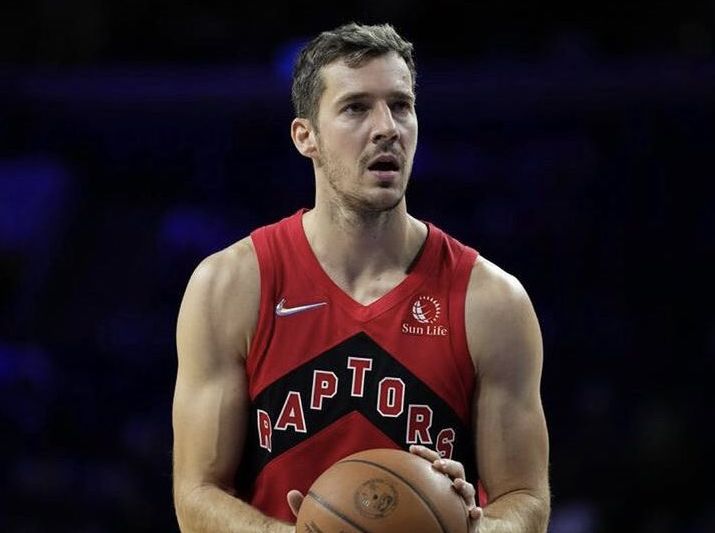 Kako se Goran Dragić odrezal na 1. uradni tekmi v dresu Kanadčanov?