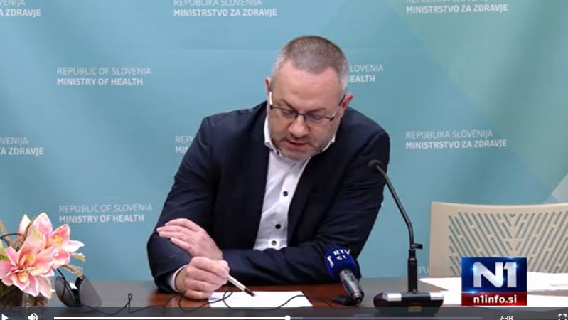 Politični pritiski? Janković ministru Bešič Loredanu: pusti direktorico na miru!