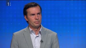 Na TV Slovenija odpikali urednico in voditelja, javila se je Eugenija Carl