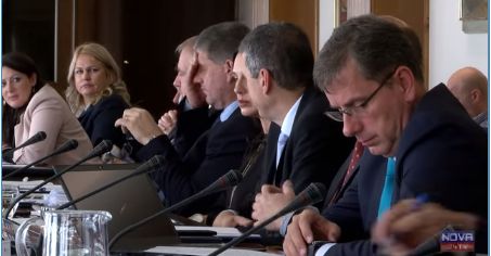 VIDEO: Slovenskemu poslancu se je "odpeljalo"
