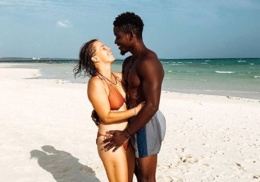Slovenska influencerka do ušes zaljubljena, ostaja v Afriki!