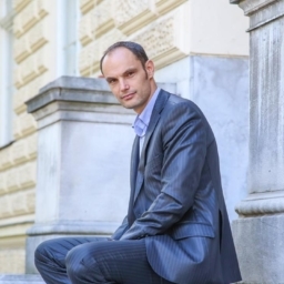 FOTO: To so policistke in policisti PU Novo mesto, ki so skrbeli za red, ko smo mi vsi žurali!
