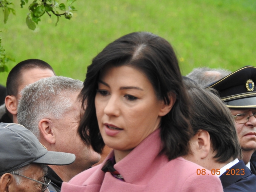 Dominika Švarc Pipan ovita v črnino, preberite, kaj je objavil njen brat