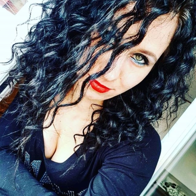 Tamara Korošec strankam sporočila, da so tečni ste kot driske in dala odpoved!