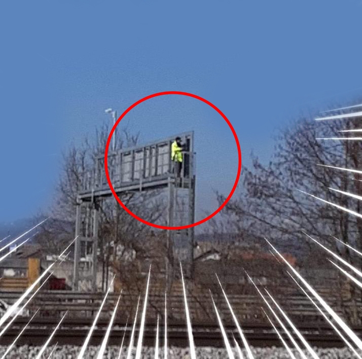 FOTO: Mar takole policisti lovijo prehitre voznike na primorski avtocesti!?