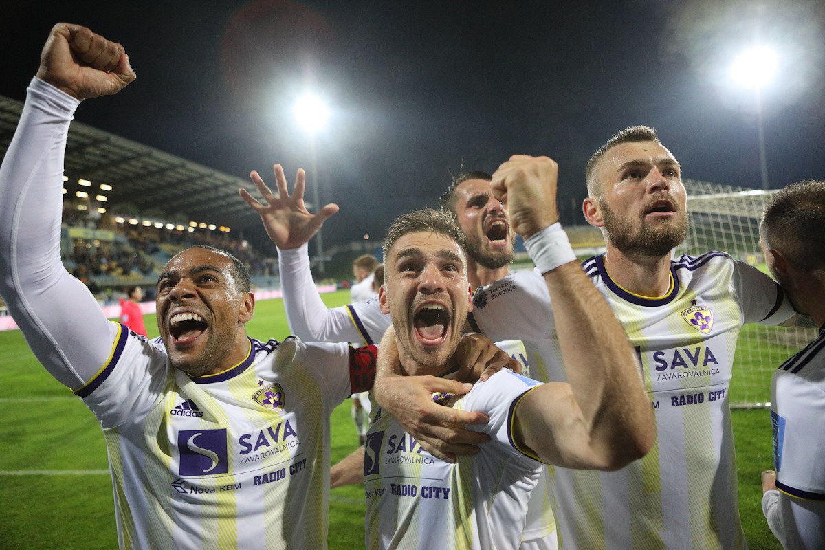 Maribor dobil štajerski derbi in osvojil 15. zvezdico