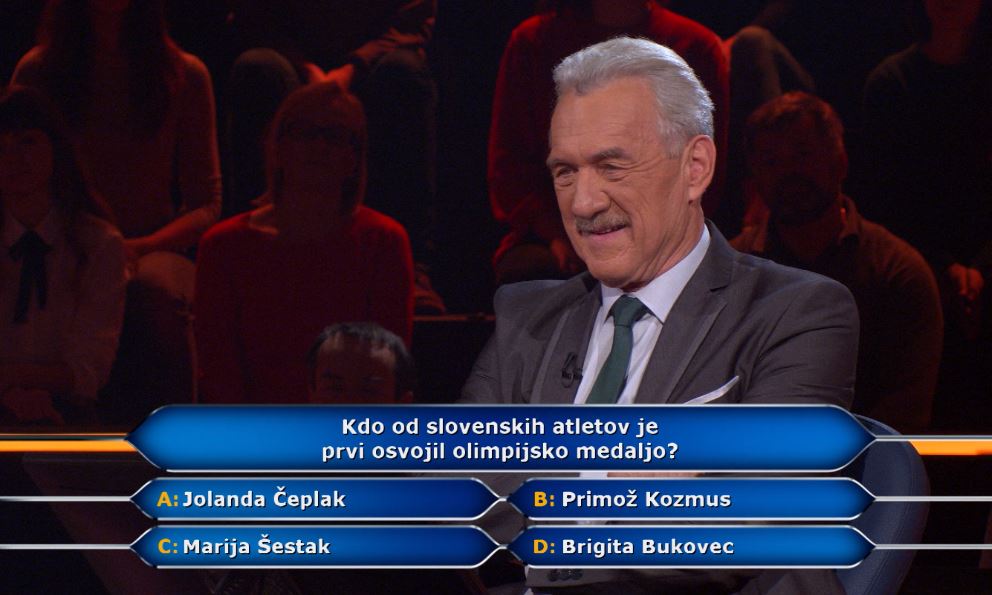Bobovniku očitala, da denarja ni od nikoder, potem se je oglasil še Janša, na koncu smo dobili novega voditelja