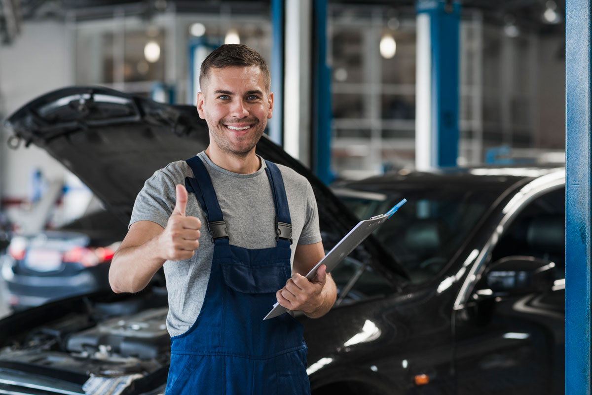 Redno vzdrževanje avtomobila preprečuje težave z motorjem