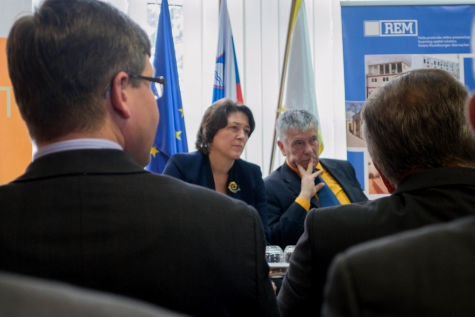 »Upajte si razmišljati in vedno razvijate svoje ideje naprej«