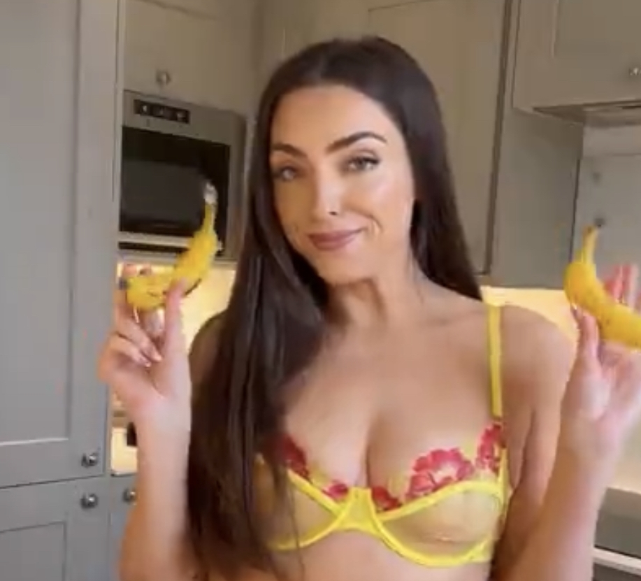 Influencerka zaradi objave s spolno igračko začela izgubljati sledilce