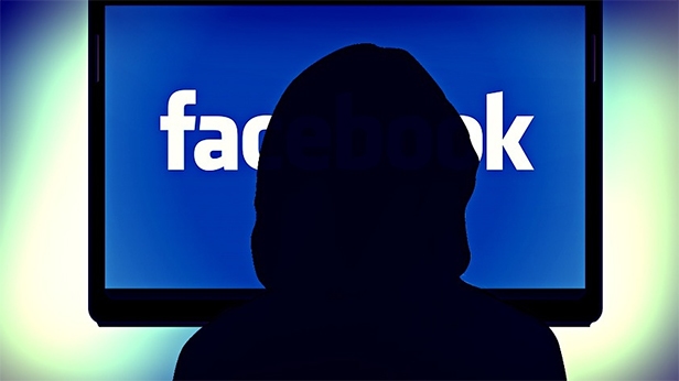 Tudi v Sloveniji velike težave s Facebook Messenger-jem