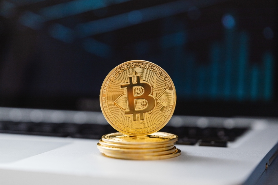 Kdo je Satoshi Nakamoto, skrivnostni ustanovitelj Bitcoina?