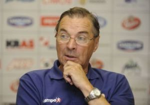 Umrl legendarni slovenski rokometni trener
