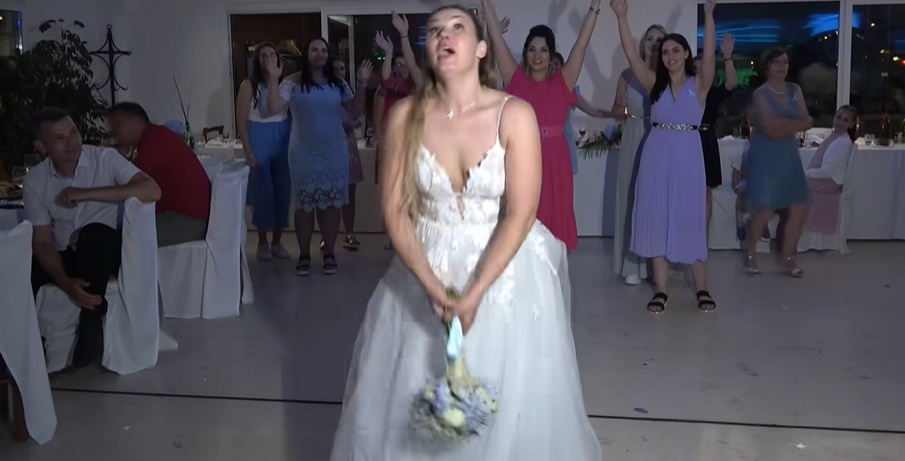 Ste videli, kaj se je zgodilo na na slovenski poroki!? Posnetek na sto tisoče ogledov ...