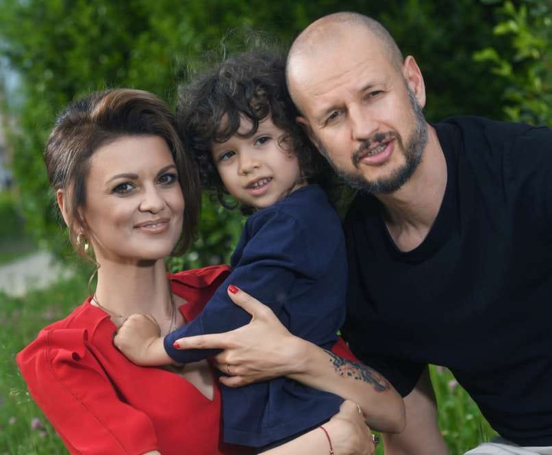 Poglejte, kako ljubek je sin Nine Osenar: Prepričana sem bila, da svojega otroka ne bom videla odrasti