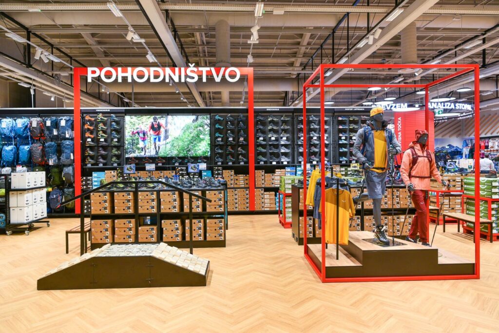 Odprtje najmodernejše trgovine Hervis v Cityparku