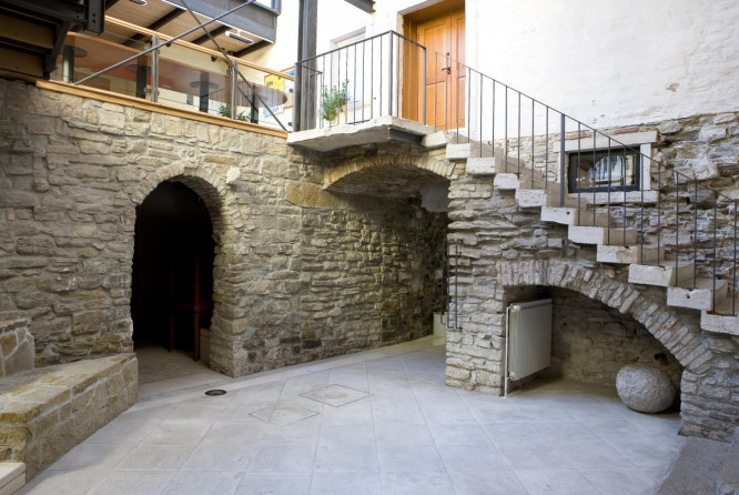 Palača Manzioli in palača Lovisato