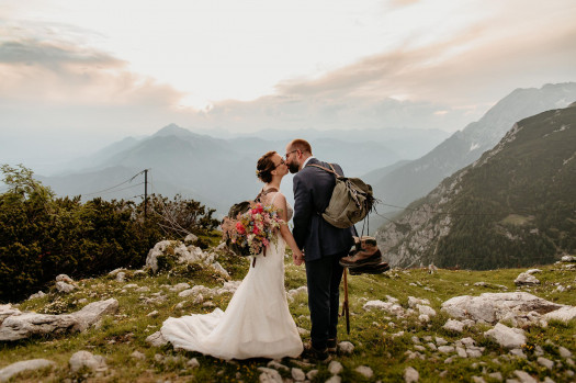 Poroke na Krvavcu spadajo med najbolj zaželene dogodke v poletnem času